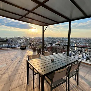 https://180-rooftop-view.hotels-of-thessaloniki.com